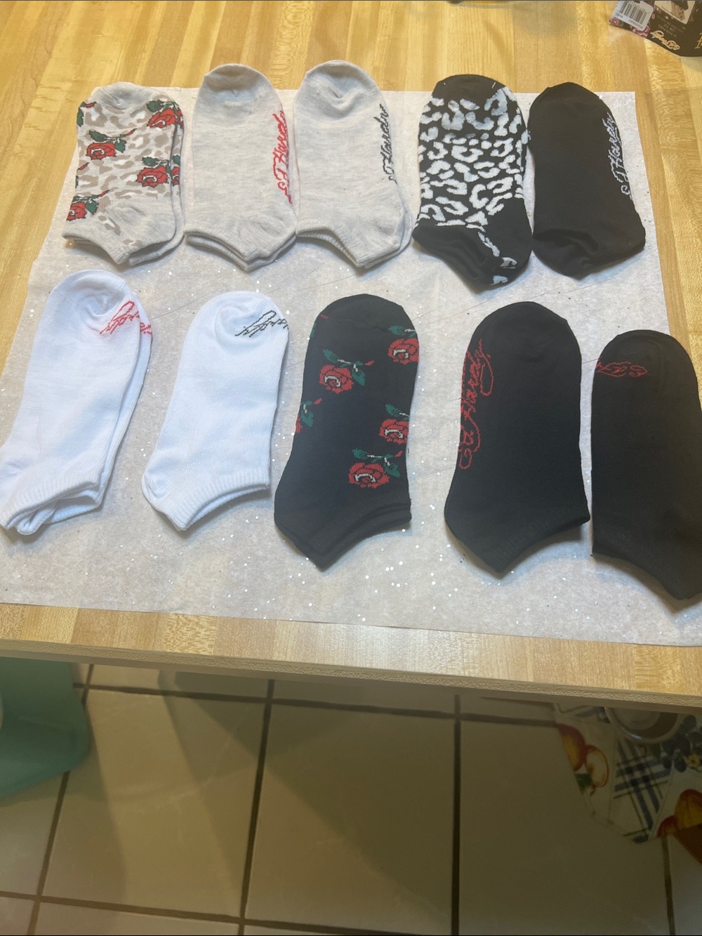 Mixed No-Show Sock Pack with Floral and rose Prints - Black, White & Gray